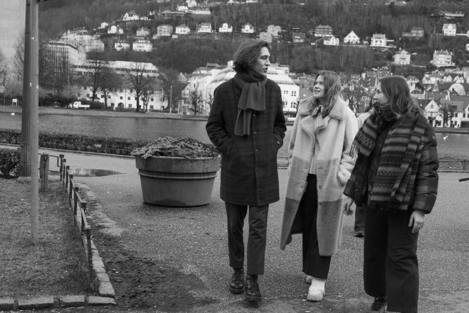 I BERGEN: Tre redaktører fra DOXA besøkte Bergen i forbindelse med mottakelsen av Studentenes fredspris.