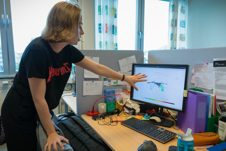SIMULERINGER. Amalie Øie Hovland driver med behandling av data fra NASA-databasen.