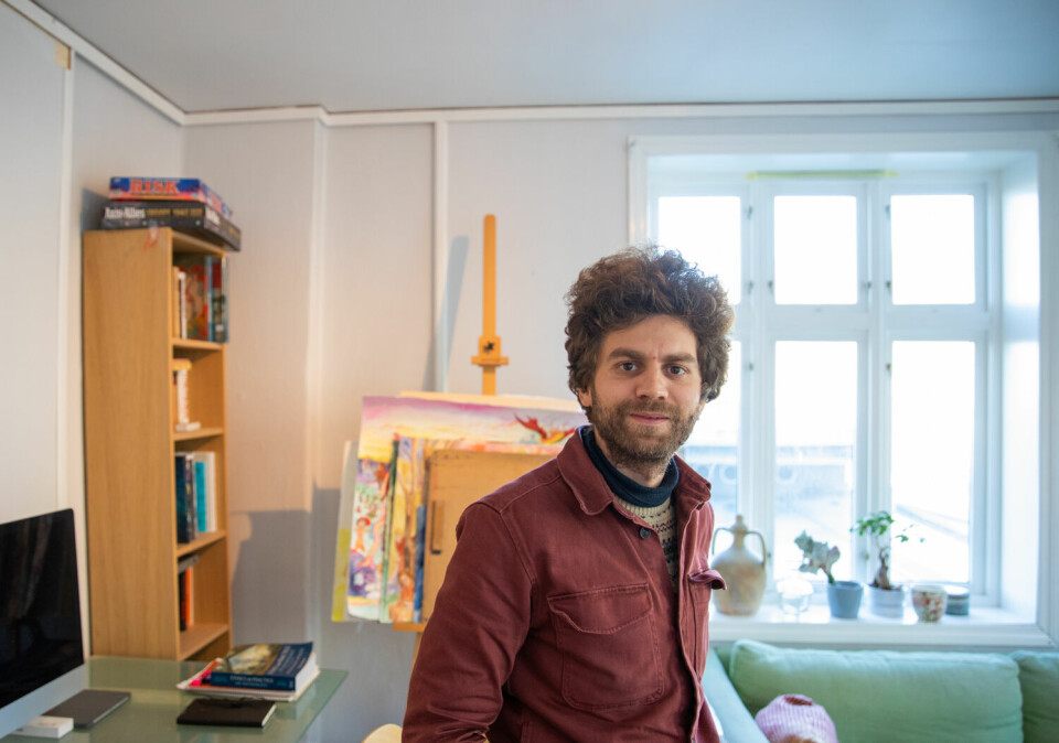 KUNSTNEREN. Simen Langeland bruker Bergen som inspirasjon i kunsten sin.