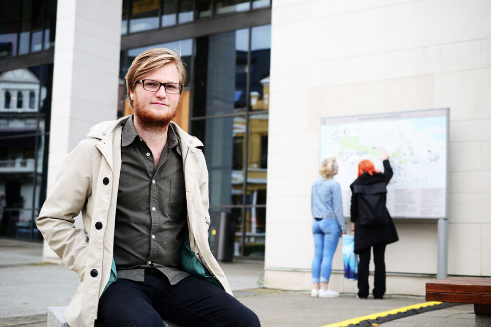 ULOVLIGE EGENANDELER. Joris Schwitters har nylig kommet hjem fra studietur. Like før han dro fastslo Kunnskapsdepartementet at det er ulovlig å la studentene betale for slike turer. FOTO: MARIA HOLTAN NYKÅS
