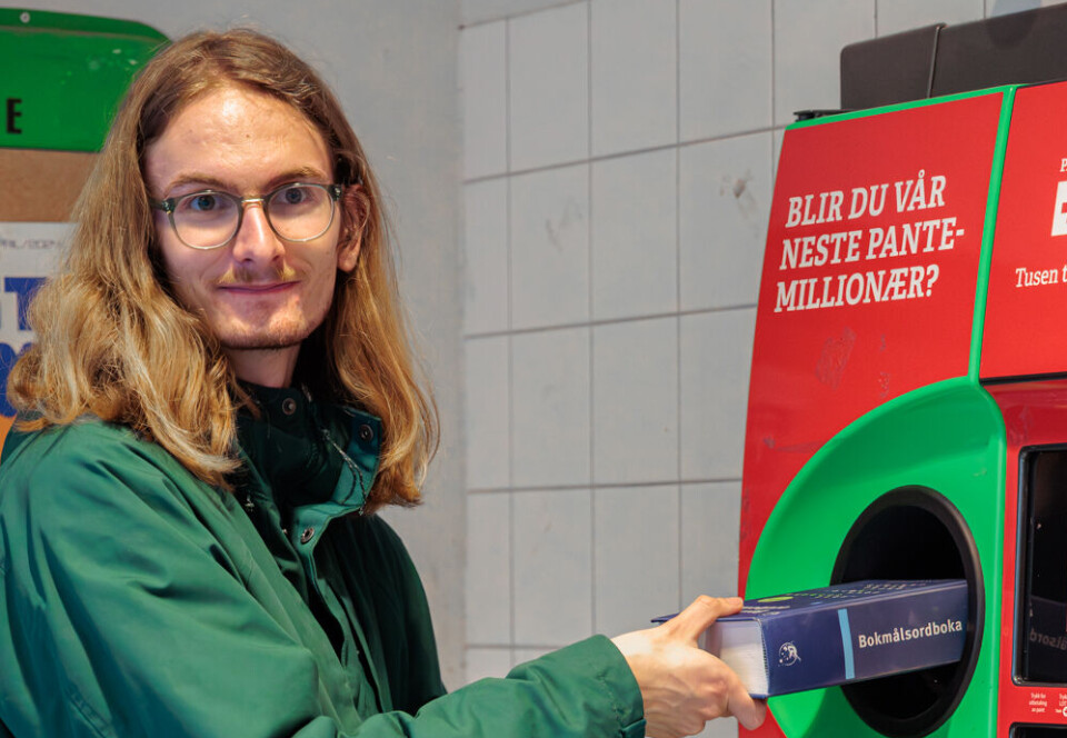 PENUSMPANT: Rasmus Tennøe Loe mener at pensum er for dyrt og ønsker en panteordning.
