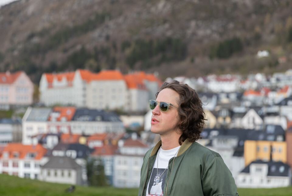 ROCEKSTJERNE: Robbie lever av musikken, men studerer litt også.