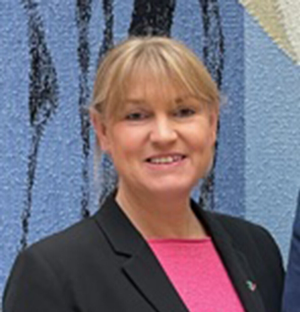 HJELPENDE HÅND: – Dette budsjettet er langt på vei preget av pisker, sier Grete Wold.