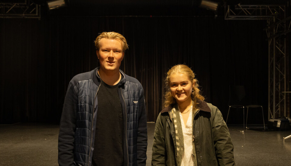 DER DET SKAL SKJE: Anders Nicolai Melbye-Larsen og Malin Haara foran scenen på Teglverket.