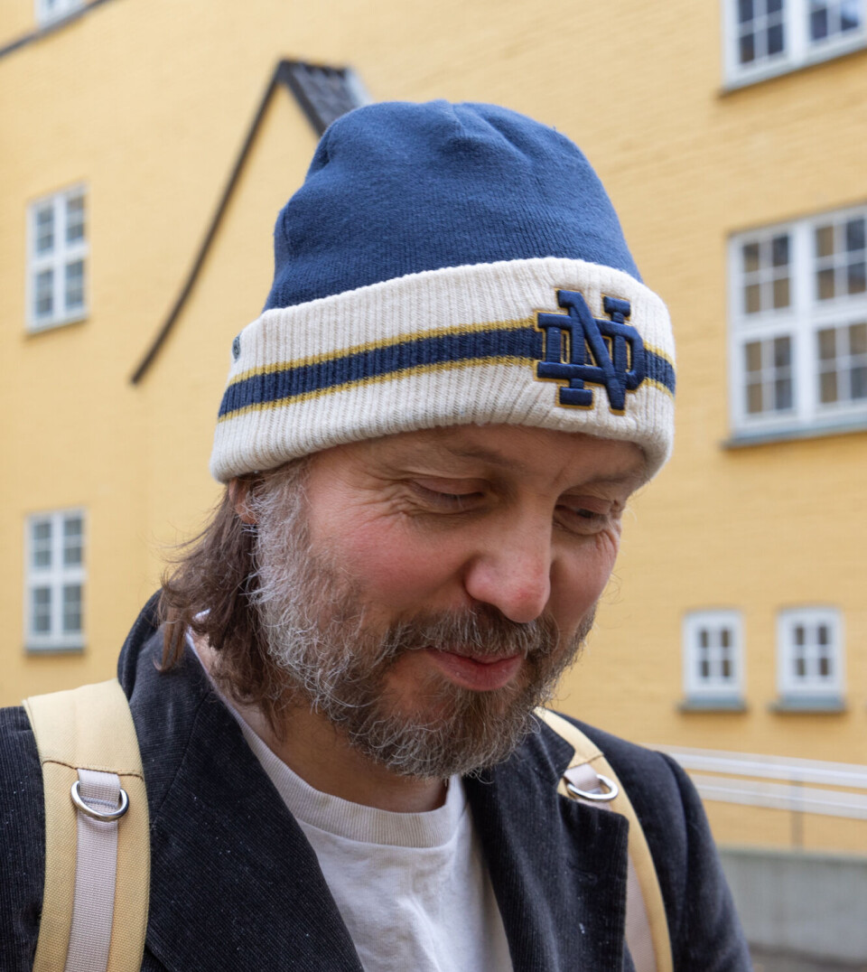 23 ÅR: Forfatter Nils Øyvind Haagensen har et levd liv, hvor sporendringen til litteraturvitenskap i Bergen er sentral. Nå har han skrevet diktsamling om det.
