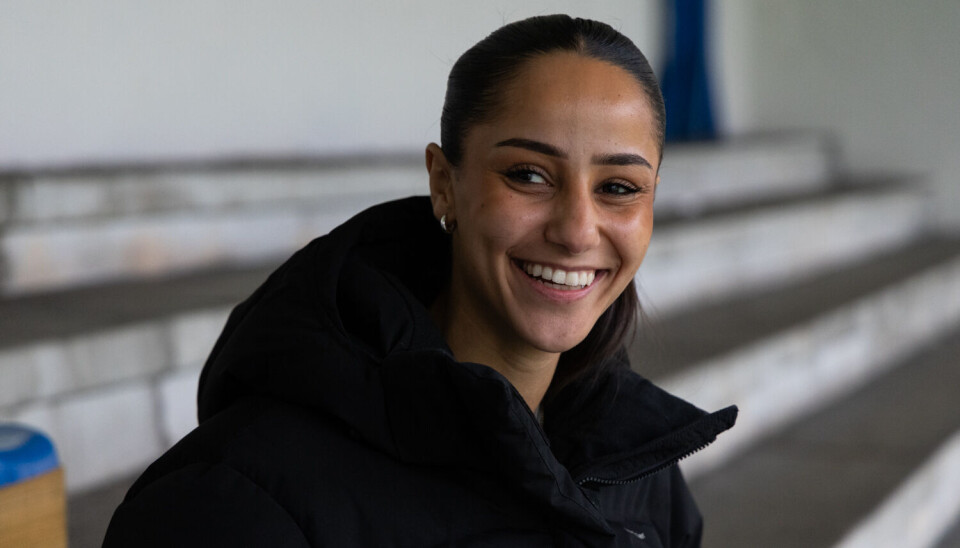POSITIV: Shahad Emad tar det ikke personlig når spillere blir frustrerte over dømmingen hennes. Hun ser heller på det som noe positivt.