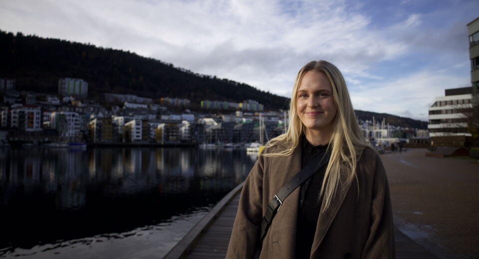 SIVILINGENIØR: Mathilde Veivåg studerer til vanlig på UiB, men jobber også på fiskeoppdrettsanlegg.