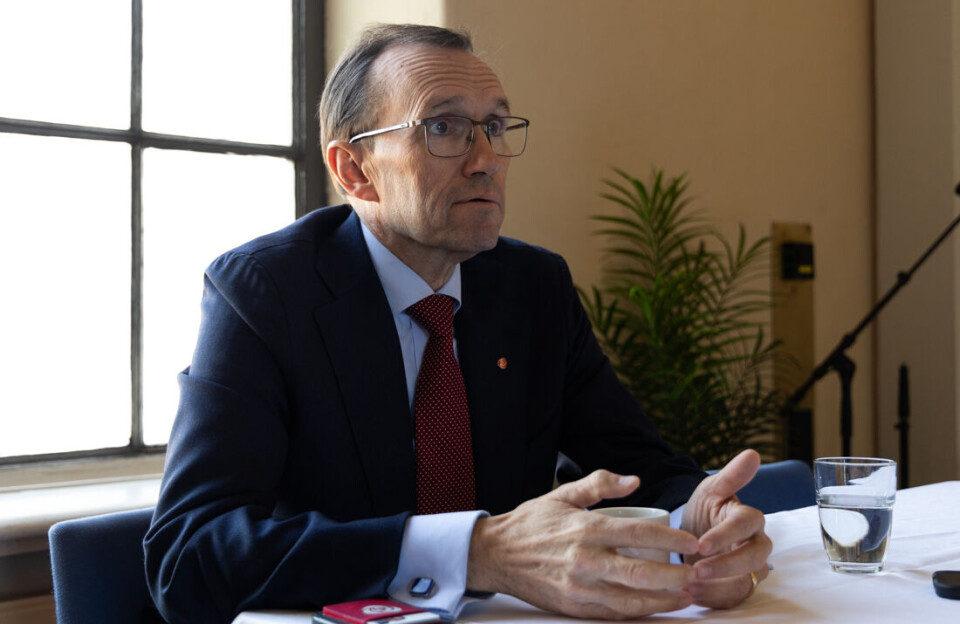 ÆRLIG OM VERDEN: Barth Eide understreker at selv om situasjonen ute i verden er alvorlig, så kan vi fortsatt beholde troen på at demokratiet vil overleve.