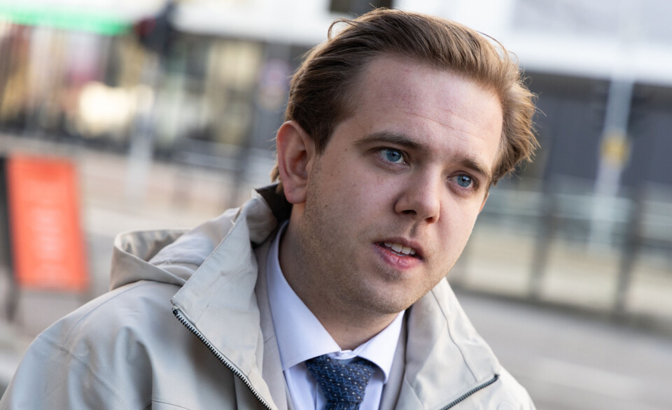 EIENDOMSMEGLER: Selv om det er et krevende yrke, har Tobias Nordahl-Pedersen klart seg bra.