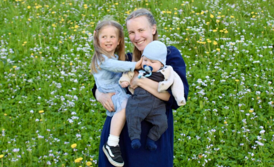 STUDENTMOR: Nora Loland Braa er tobarnsmor og gledes over å være mamma.