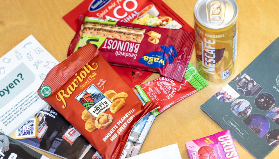 SNACKS: Iskaffe, nøtter og informasjon om byens resirkuleringssystem er blant årets godbiter.