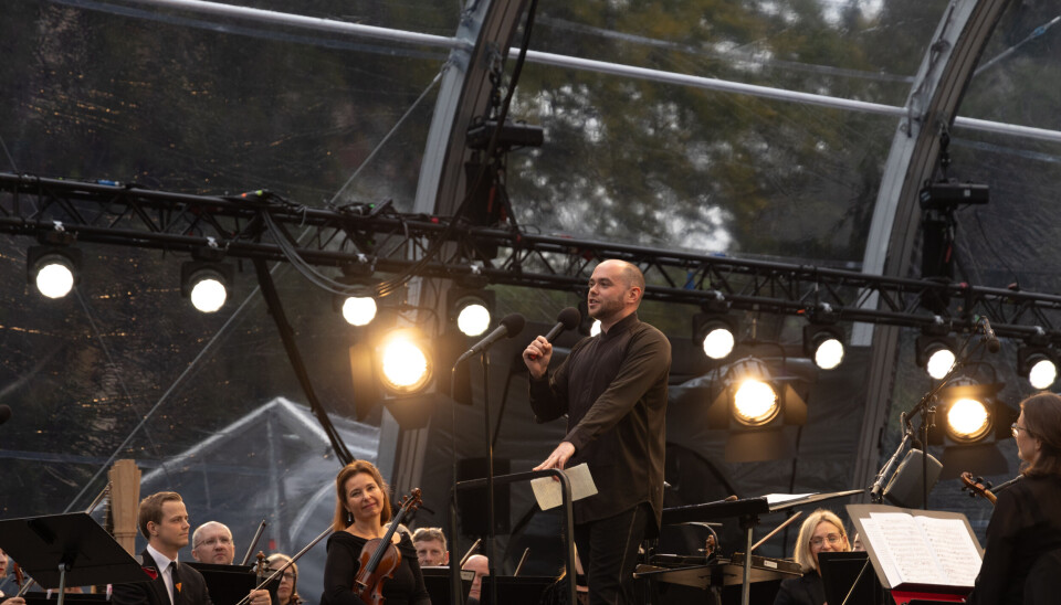 MUSIKK: Fra Grieghallen til gressplenen - Filharmonien lokket hundrevis til parken.