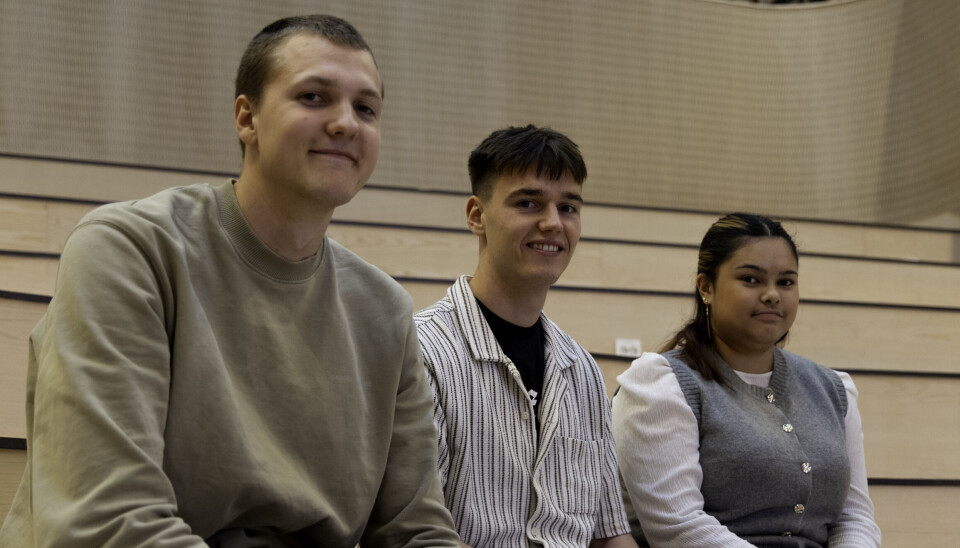 KLARE FOR SKULEN: Den komande praksisperioden vert spennande for dei ferske lærarstudentane Jonas Torbjørnsen Hinna, Rasmus Mikal Eide og Lilly Nilkwan Winsjansen.