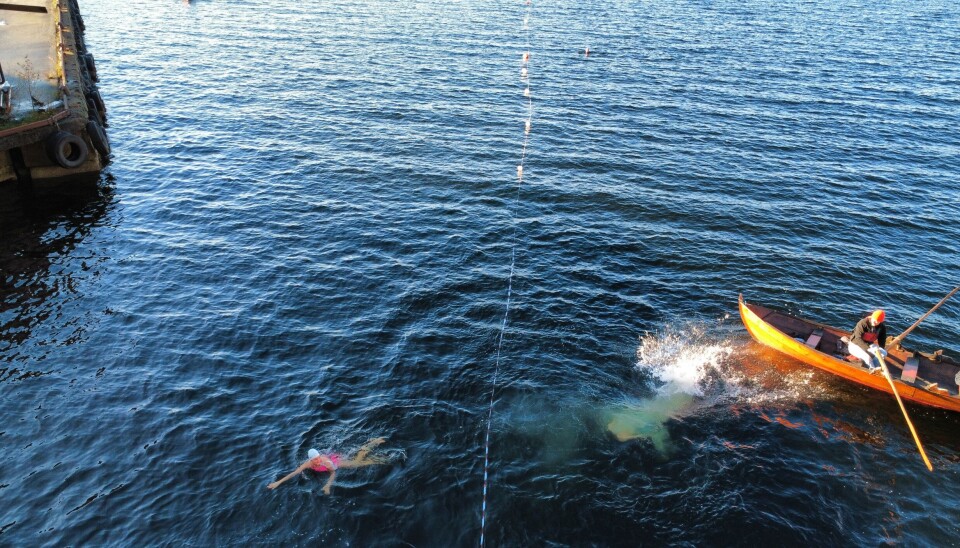 BADE 2: Temperaturen i vannet ble målt til under ti grader torsdag denne uken.